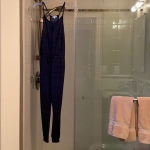 Cute comfy blue romper !!